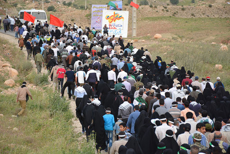 حضور ۱.۵ میلیون‌ نفر در مناطق عملیاتی دفاع مقدس کرمانشاه
