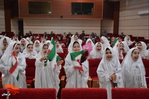 گزارش تصویری/جشن تکلیف دختران دبستان شاهد خرم آباد