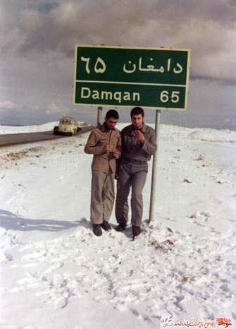 سمت چپ: علی سمیعی 1361 - جاده دامغان مشهد
