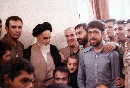 علمت اکثر من 30 طیارا جویا / قال الامام الخمینی : انتم شرکاء فی اجر الشهداء