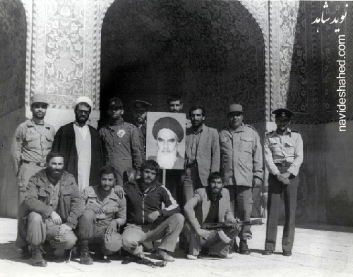 علمت اکثر من 30 طیارا جویا / قال الامام الخمینی : انتم شرکاء فی اجر الشهداء