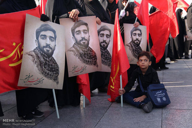 I am stepping up with Hussein’s lover army/ Tehran’s people speak with martyr Hojaji