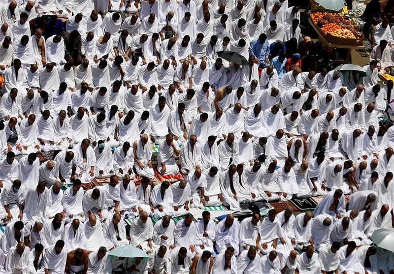 Hajj Pilgrims Pray at Mount Arafat to Mark Most Important Day of Hajj Hajj Pilgrims Pray at Mount Arafat to Mark Most Important Day of Hajj