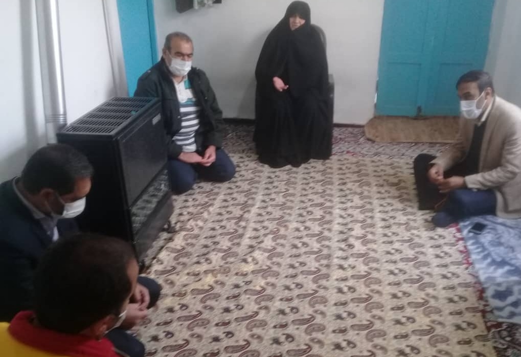 مادران شهدا در جامعه نقش تربیتی ایفا می&zwnj;کنند